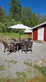 Cottage with lake and sauna - Image 5
