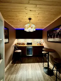 The Lodge - Image 4