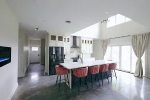 Saratoga Lake | Ideal Large Friend & Family Stay - Image 3