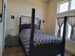 KS Waterfront Cottage - Image 2