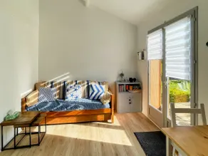 Charming house near the sea, shared pool - Image 3