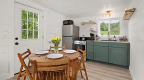 Charming Mountain Haven - Image 5