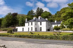 The guest wing at kylemore house - Image 2