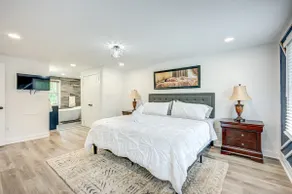 Lux National Harbor Retreat - Image 4