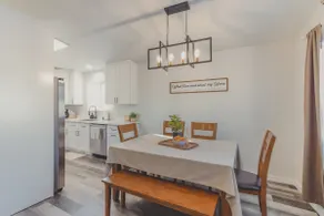 Modern Upstairs Apartment Near Airport/Trails #B - Image 3