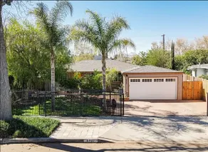 Private Dream Home with Pool in LA - Image 2