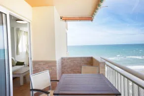 Beautiful frontline apartment in Torrox - Image 5