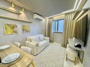 Luxurious retreat 400 meters from the beach. - Image 5