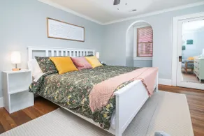 Charming Cottage by the Park & City Zoo - Image 5