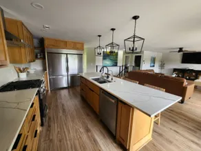 White River Retreat, steps from the water! - Image 4