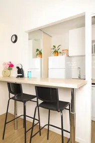 Renovated studio • Free parking • Near Clermont-Fd - Image 3