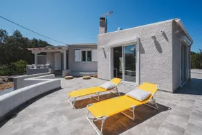 Large Private Villa with Splendid Terraces & Views - Image 4