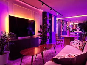 Ambient lounge with sundeck and free parking - Image 2