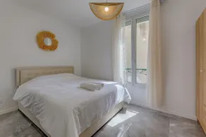 Fully equipped close to Paris - Image 2