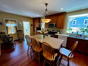 PayneCottage. A private oasis in downtown. - Image 3