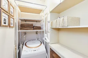 Easy access to Makuhari / 3 min walk to Station - Image 4