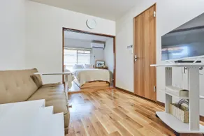 Easy access to Makuhari / 3 min walk to Station - Image 2
