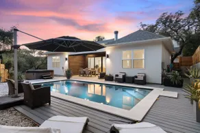 Luxury Home-EV-Heated Pool & Jacuzzi - Lake Austin - Image 3