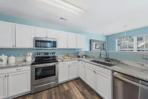 5BR Beach Retreat Pool & Tennis! - Image 3