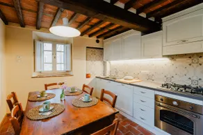 Portoncino 46 Authentic rustic tuscan style - Image 3