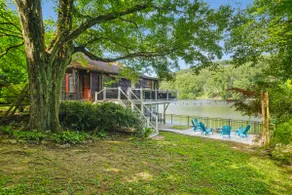 Waterfront Lake House - Image 5