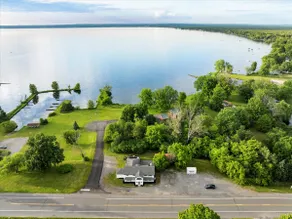Whitewaters-Main plus Genoa on Oneida Lake - Sleeps 19 - Image 2