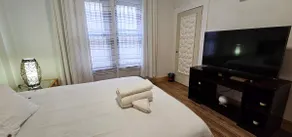 Gusii- Main Floor, Central Spot, Full 1BR APT, AC - Image 2