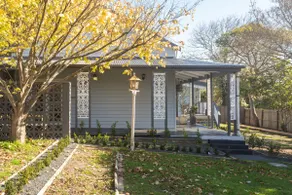 A Modern Coastal Stay in Dromana - Image 4