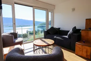 L'Hermitage lake view - Image 3