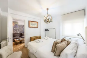 Urban Oasis in Madrid - Steps from River Manzanares - Image 2