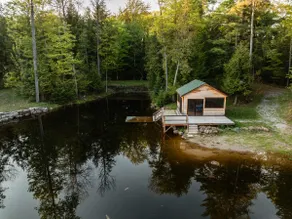 Gorgeous Nature Retreat | Hot Tub, Games, Fire Pit - Image 4