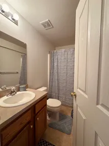 1300 SQ ft basement unit near Outlet Mall, Ursinus - Image 5