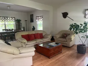Sweet Colonial Home in Ann Arbor - Image 2