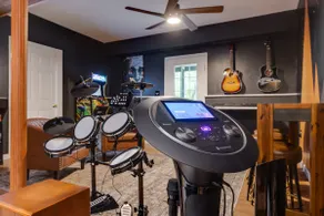 25% Off ~ Sauna, HotTub, Music, Games, Pets, 6TVs - Image 3