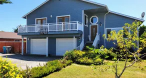 Spacious country home, hot tub, pasture views! - Image 3