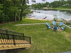 Family Retreat on Wolf Lake - Image 3