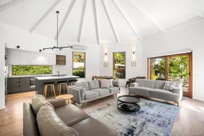 Away at Aireys Inlet Getaway Villa 3 - Image 2
