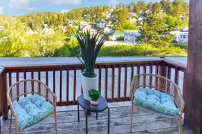Renovated Condo Retreat - Image 2