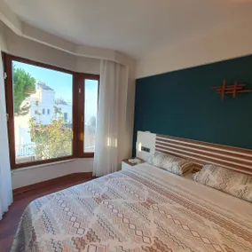 Charming apartment in a complex with a pool - Image 5
