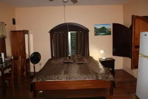 Leslie's Private Paradise - Image 3