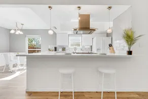 Cozy Spacious Fun Family-Pet-Friendly 4BR Oasis - Image 3