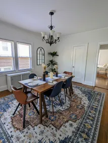 NYC in 30, Cozy & Stylish Fleetwood Stay - Image 5