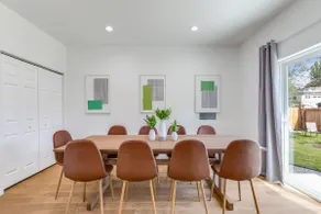 5B4BA SFH close to Airport w/EV charger, Backyard - Image 3