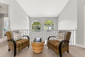 Okanagan Lake Private Beachfront Retreat – 4-Bedroom Spacious Home Sleeps 8 - Image 3