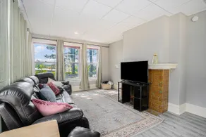 Superb, Spacious and Unique retreat in Kalamazoo! - Image 2