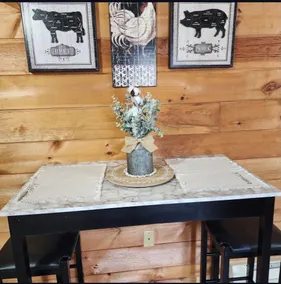 Hobby Farm Cottage - Image 5