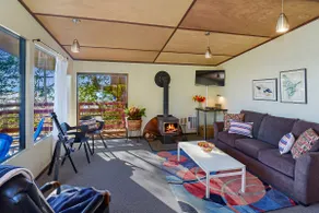 Hood Canal Beachfront Bungalow - Image 4