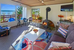 Hood Canal Beachfront Bungalow - Image 5