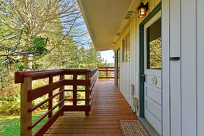 Hood Canal Beachfront Bungalow - Image 2
