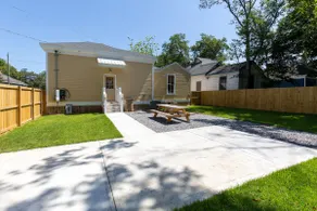 Elmira in Oakleigh Garden - Image 5